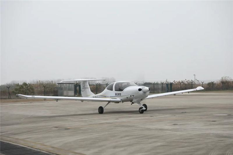 飛機(jī)
