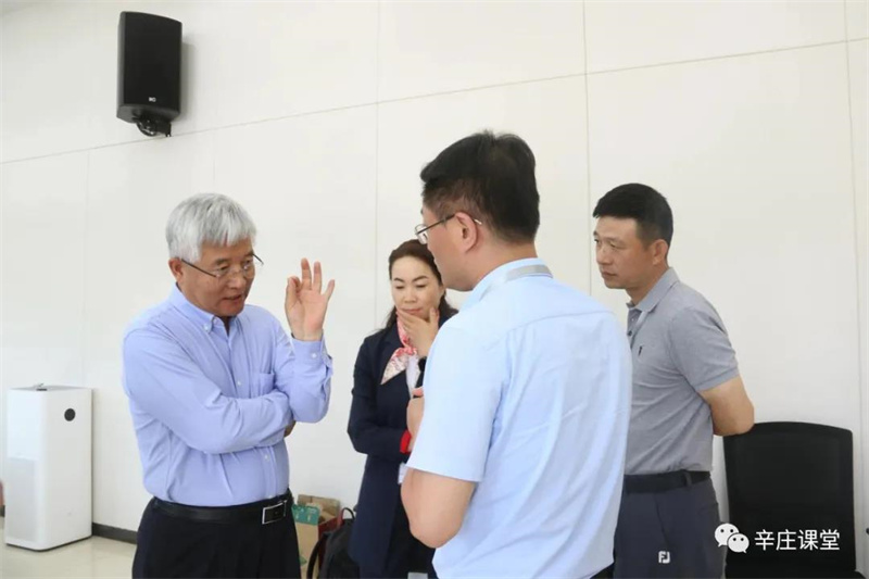 師生互動(dòng)